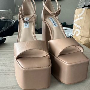 Steve Madden Women's Kassiani Ankle-Strap Platform Dress Sandals size 6.5 nude